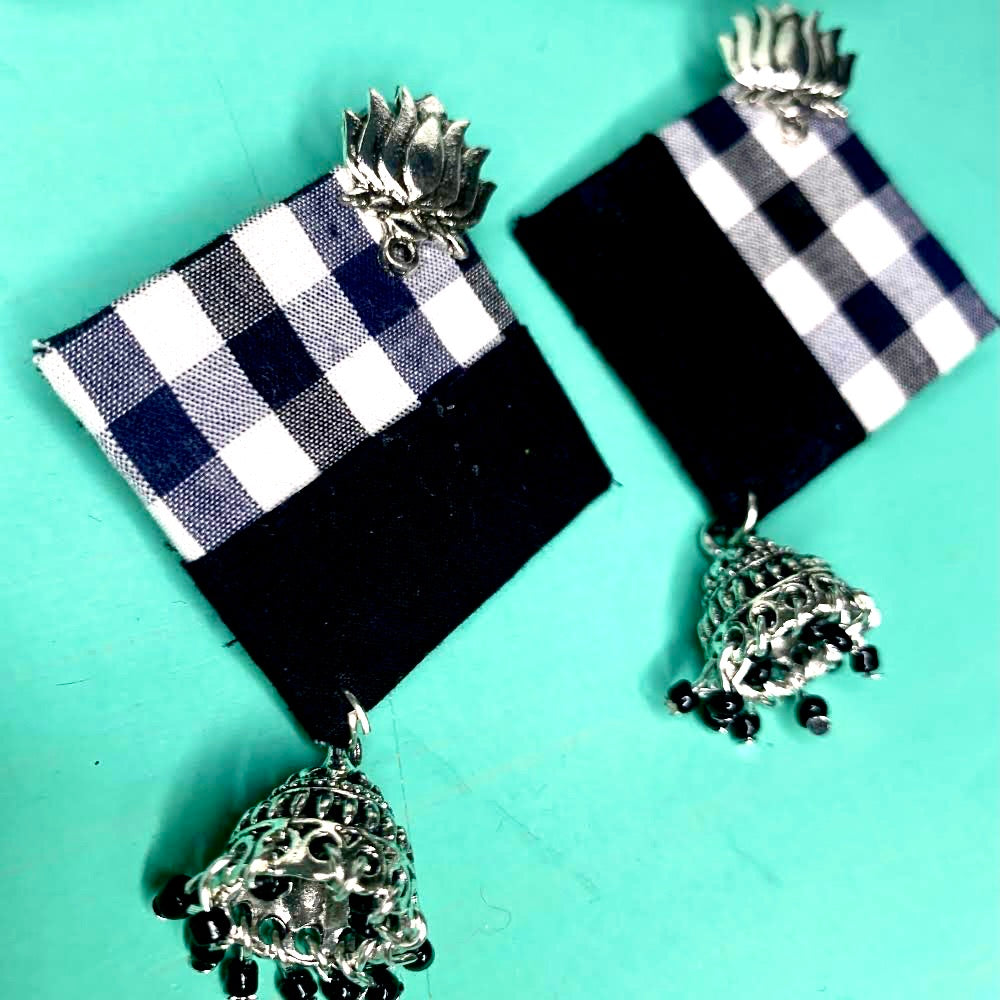 Jhumka Tissu Losange | Boucles d'oreilles traditionnelles fait main