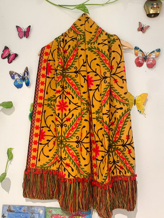 Façon Curcuma | Echarpe avec de jolies broderies