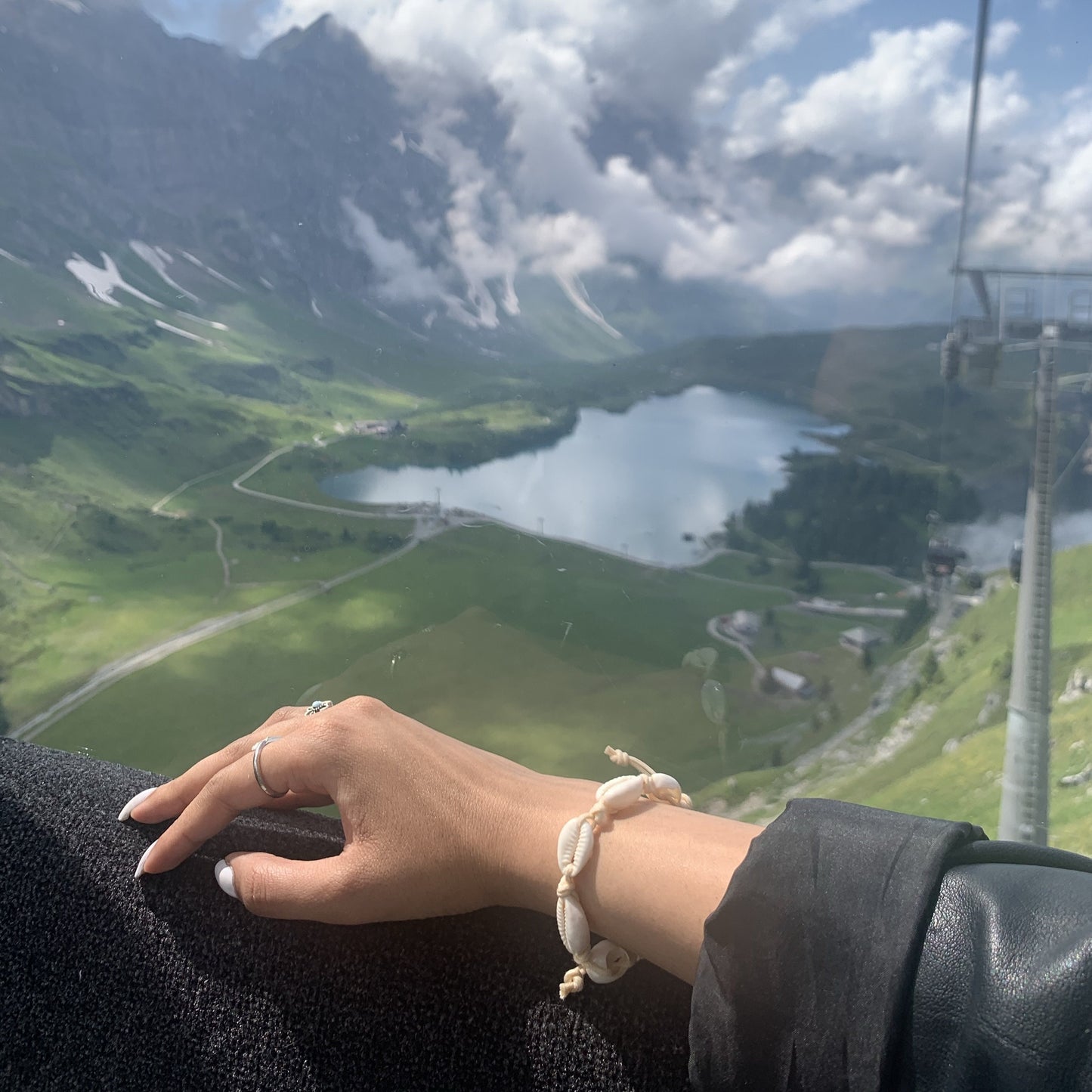 Bracelet tissu blanc avec coquillages