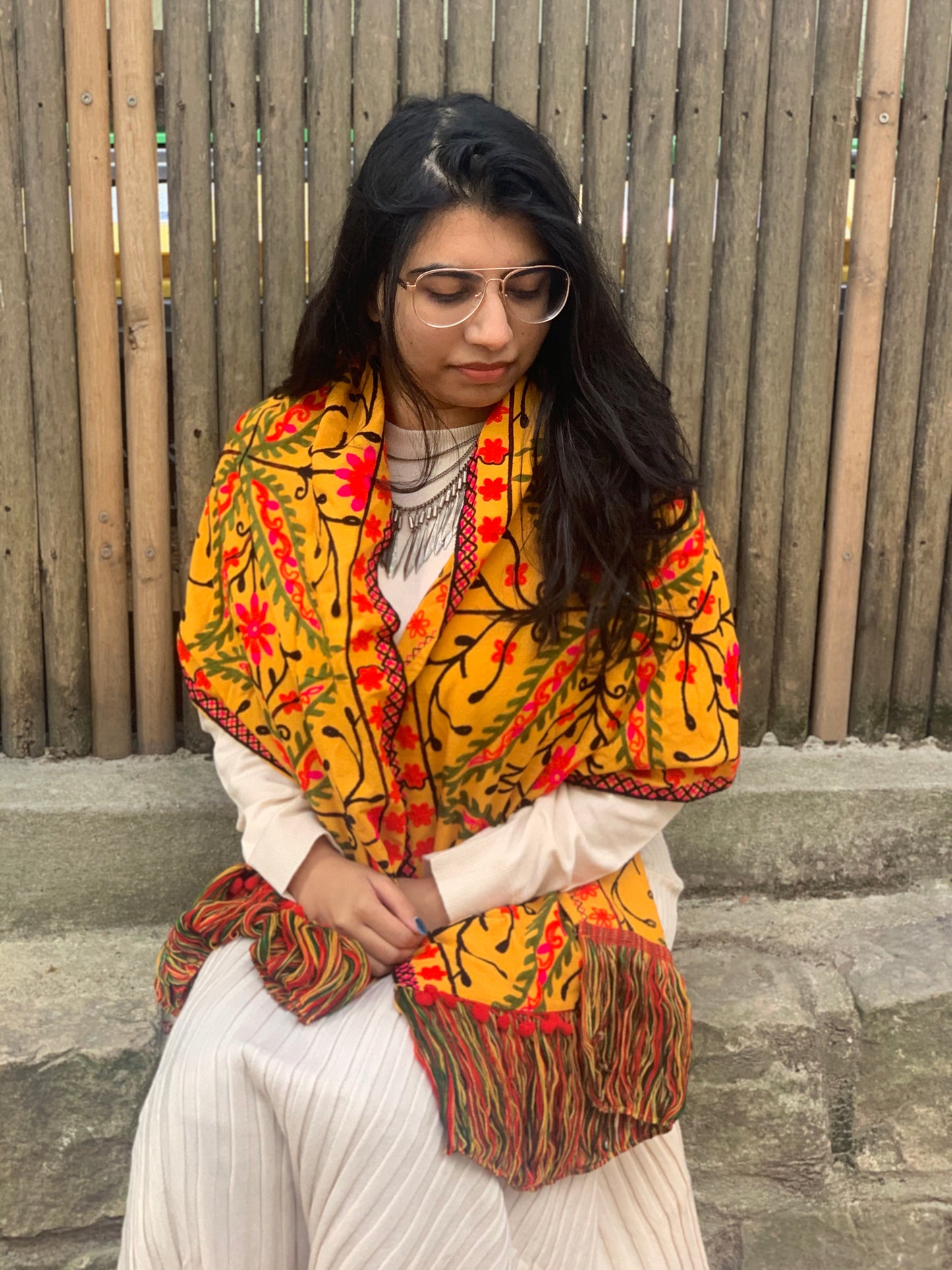 Façon Curcuma | Echarpe avec de jolies broderies