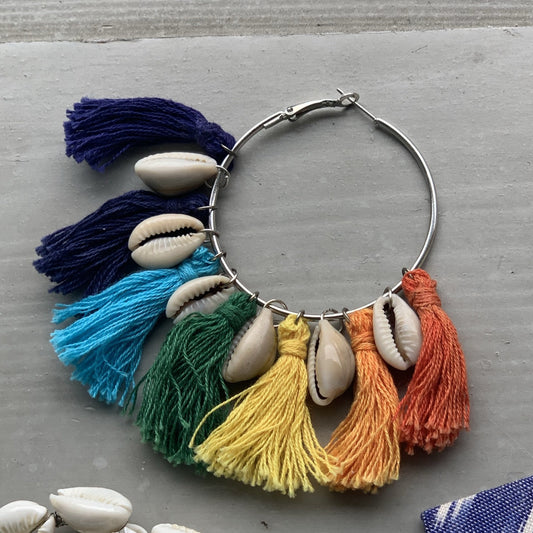 Boucles d'oreilles arcs-en-ciel avec coquillages