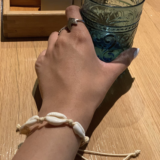 Bracelet tissu blanc avec coquillages